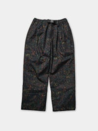 パラシュートタックパンツ